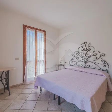 Villino Albereto - Goelba 度假居 费拉约港